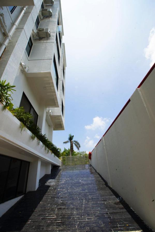 Hotel The Orange Flag Aurangābād Esterno foto