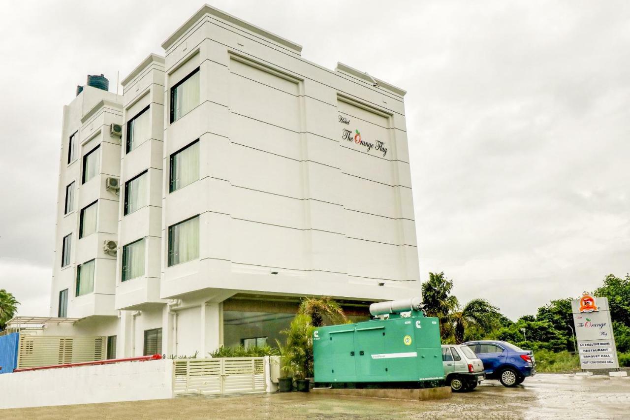 Hotel The Orange Flag Aurangābād Esterno foto