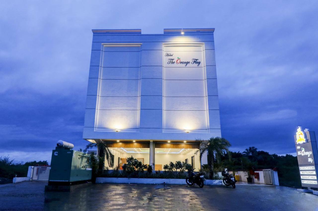 Hotel The Orange Flag Aurangābād Esterno foto